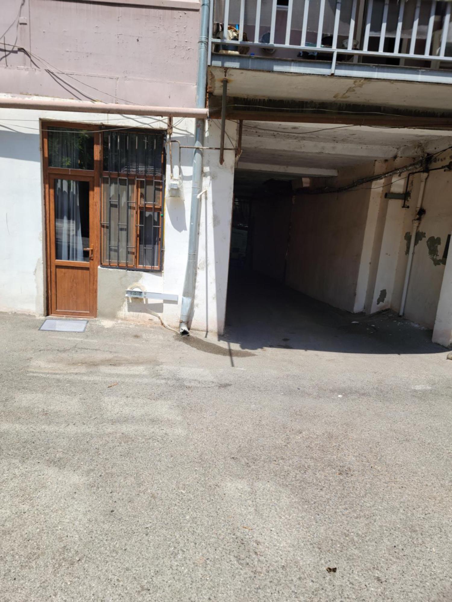 Apartment On Leonidze 18