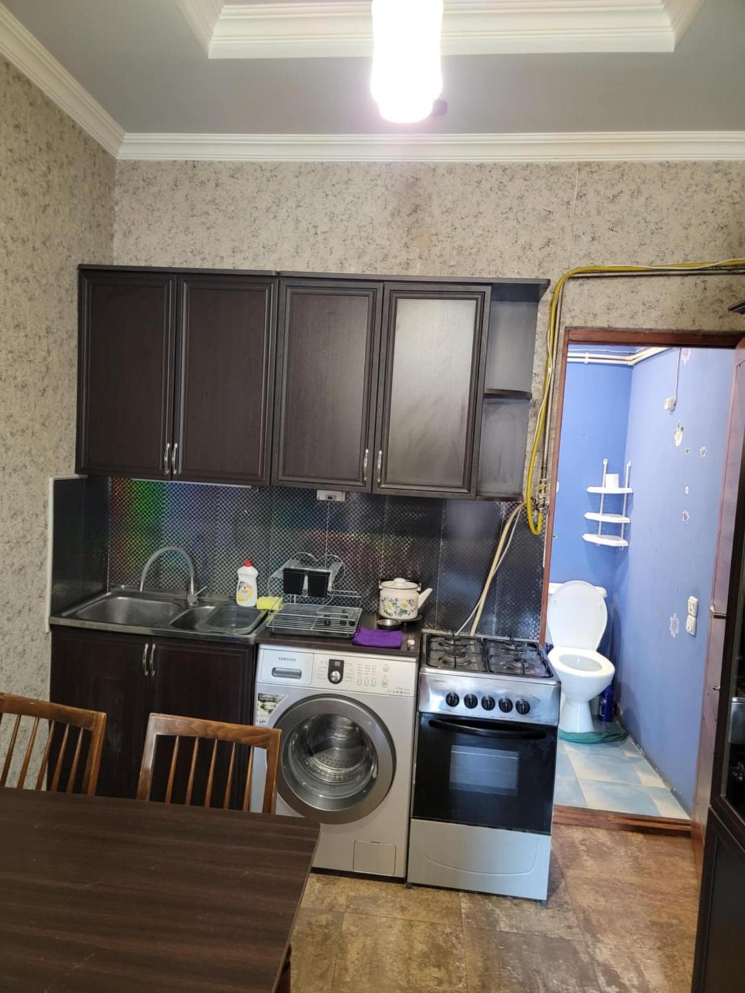 On Leonidze 18 Tbilissi